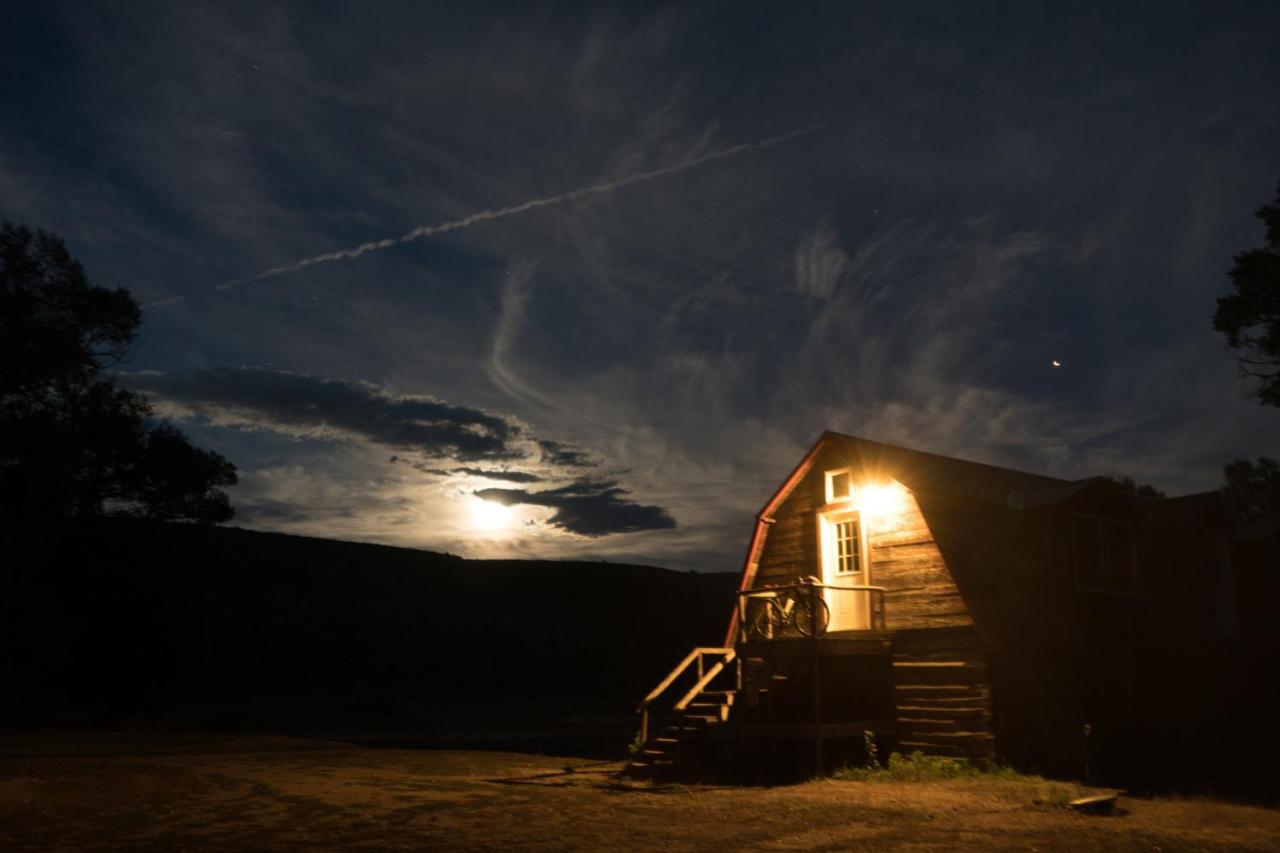 Aubin Sky Lodging At The Yl Ranch Savery Екстериор снимка