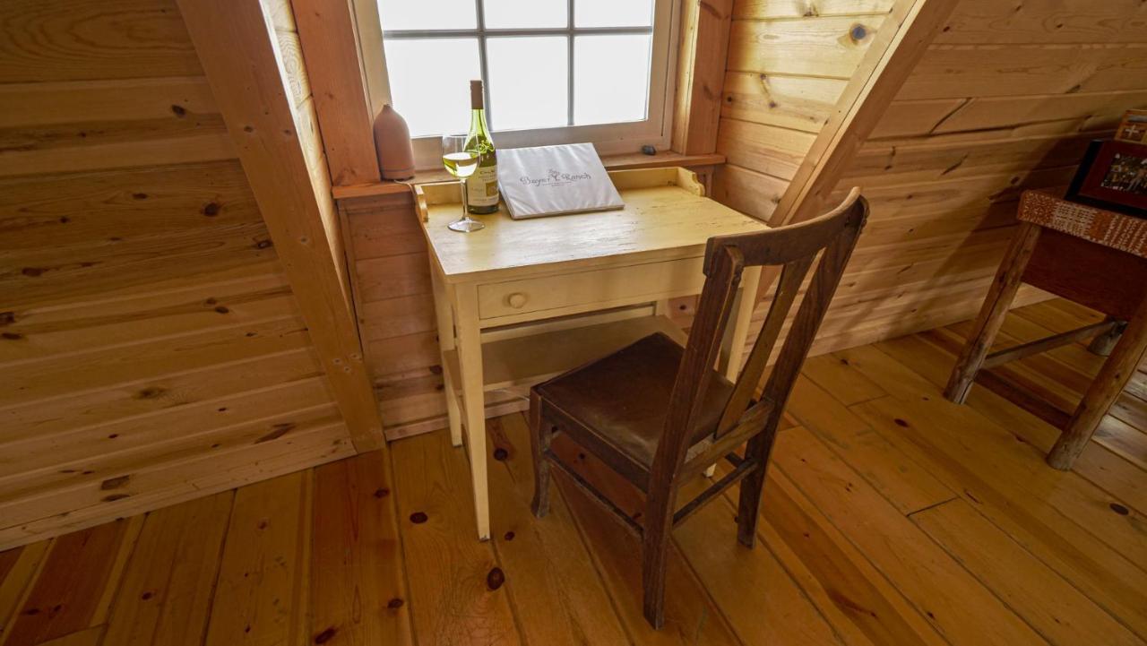 Aubin Sky Lodging At The Yl Ranch Savery Екстериор снимка