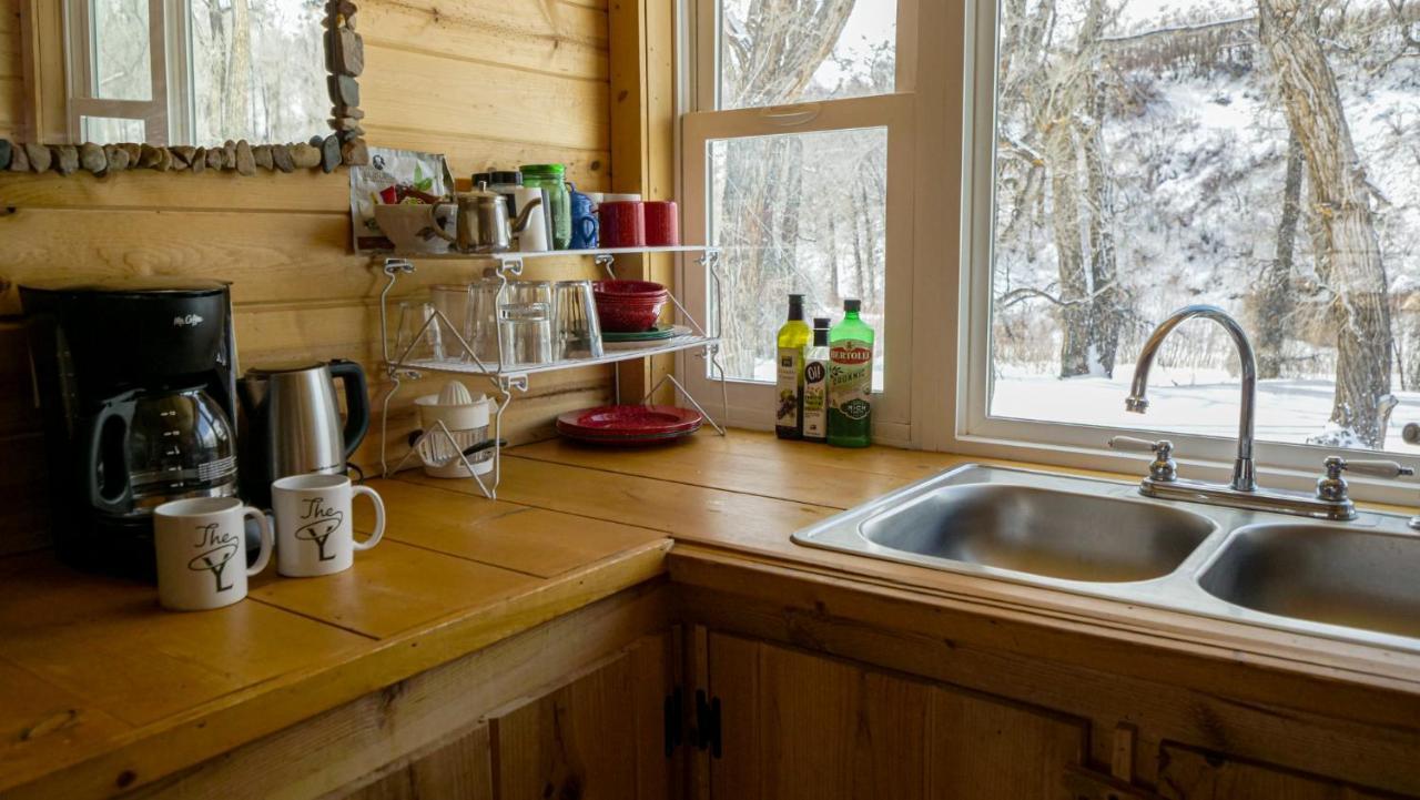 Aubin Sky Lodging At The Yl Ranch Savery Екстериор снимка