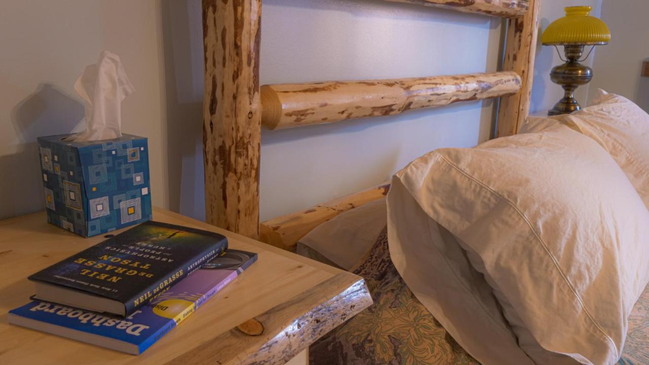 Aubin Sky Lodging At The Yl Ranch Savery Екстериор снимка