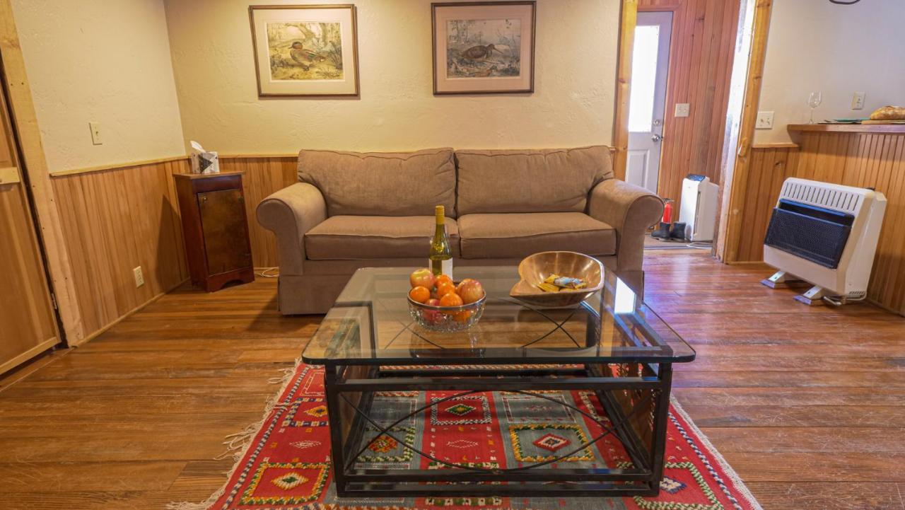 Aubin Sky Lodging At The Yl Ranch Savery Екстериор снимка