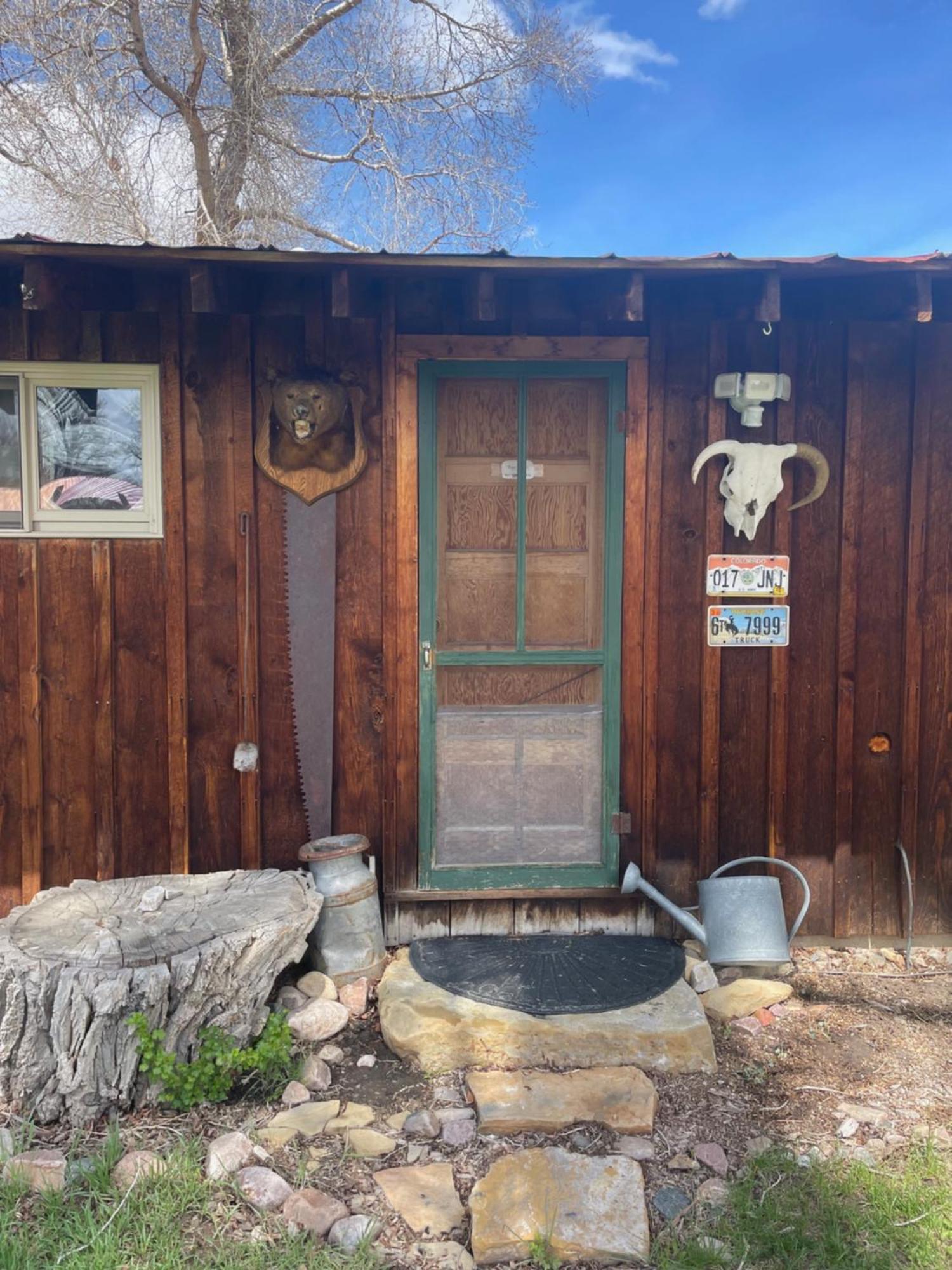 Aubin Sky Lodging At The Yl Ranch Savery Екстериор снимка